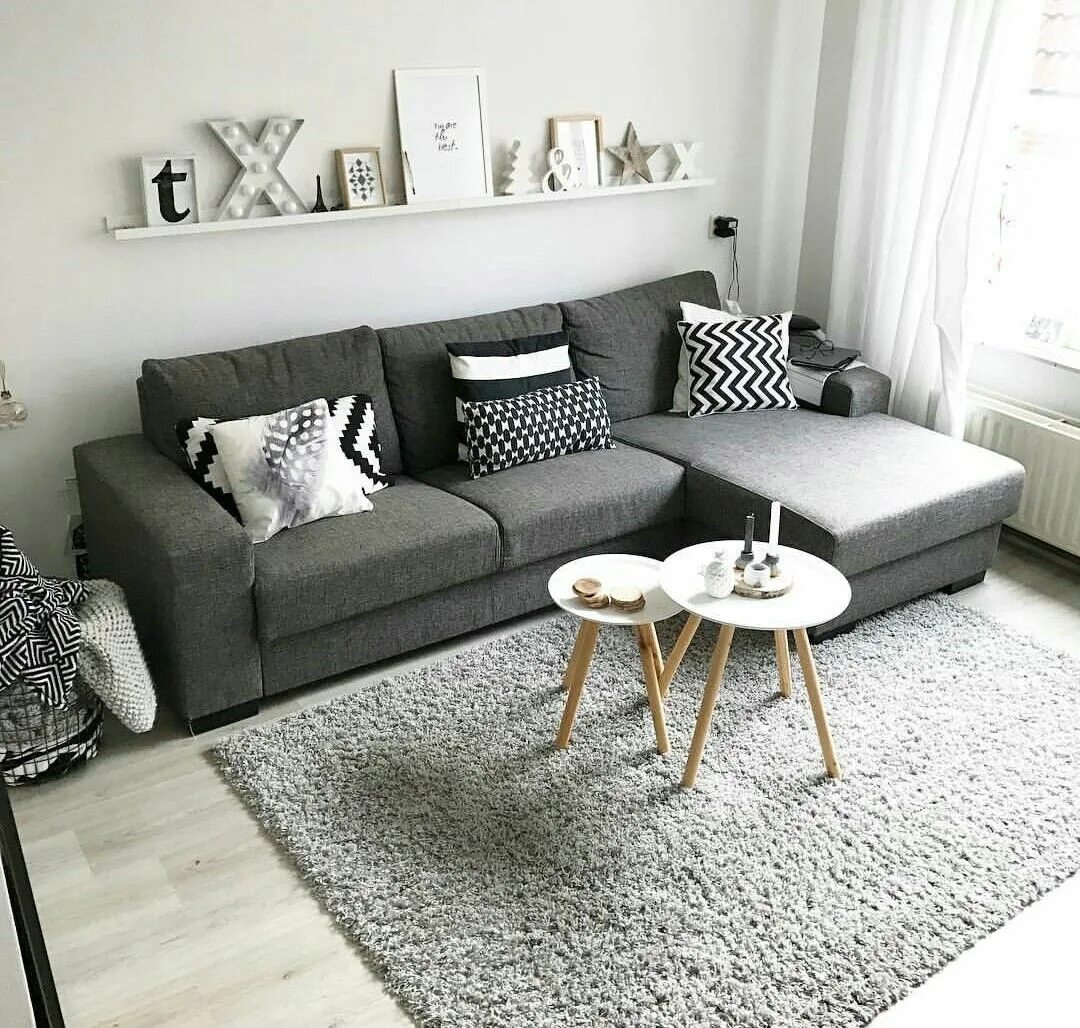 Прямой серый диван в интерьере гостиной Pin on Diseno Living room scandinavian, Living room decor apartment, Scandinavia