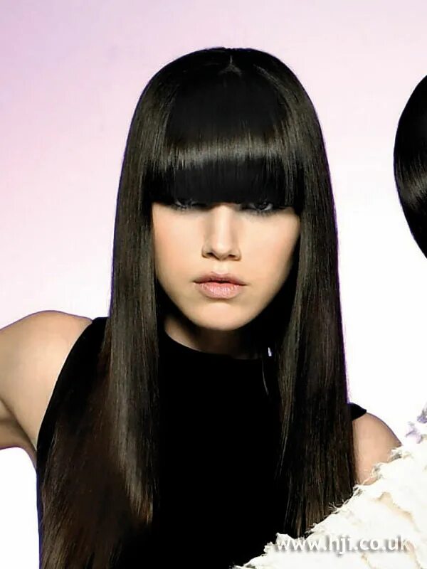 Прямые волосы с челкой укладка фото 2007 heavy fringe hairstyle