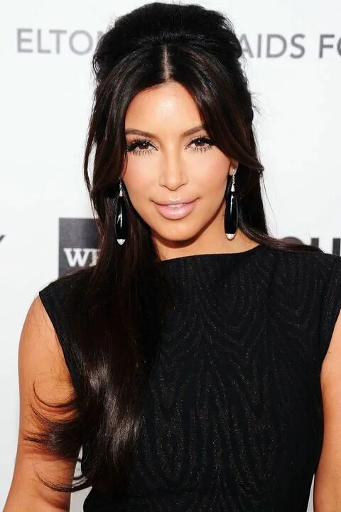 Прямые волосы укладка фото Kim Kardashian's Complete Beauty Evolution Beauty, Kim kardashian hair, Straight