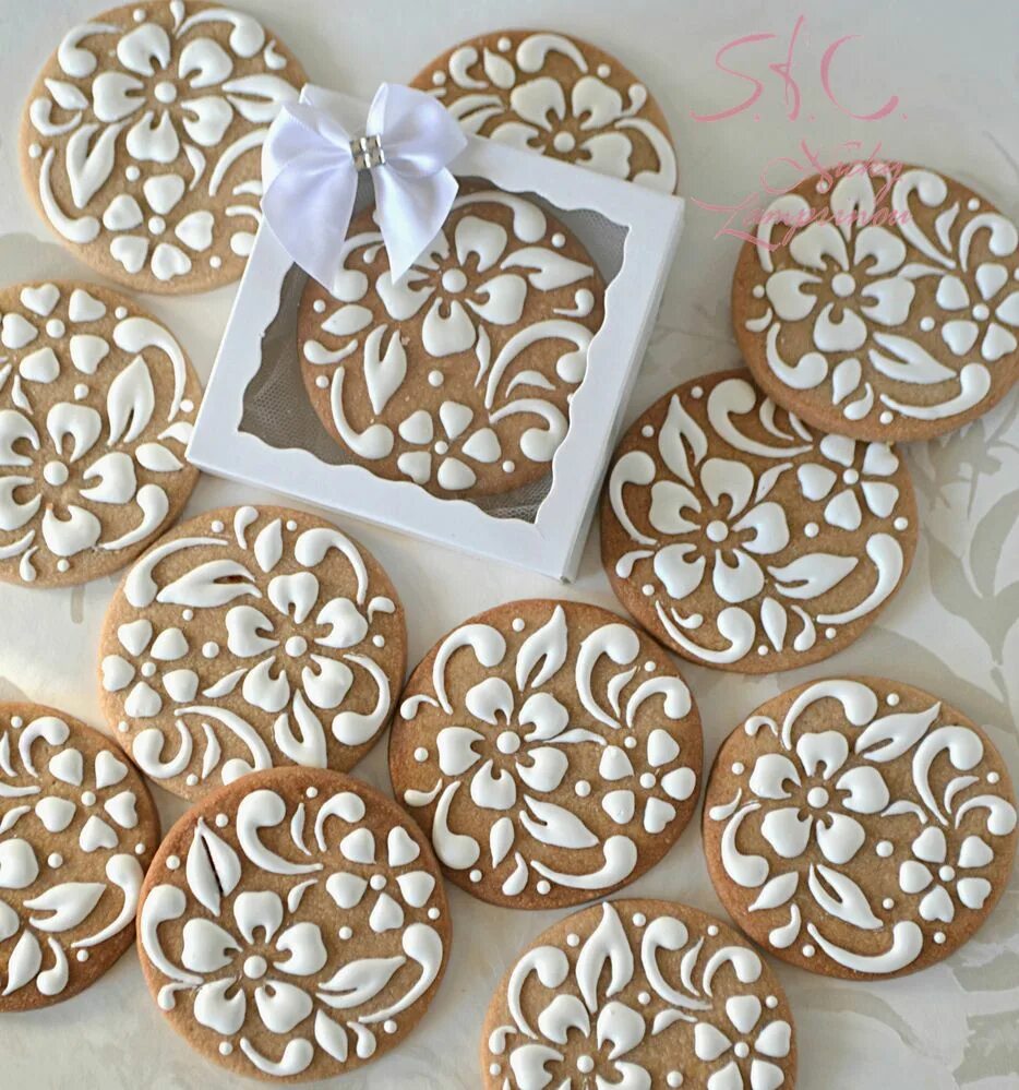 Пряники в домашних условиях фото Wedding Cookies Cookie decorating, Wedding cookies, Pretty cookies