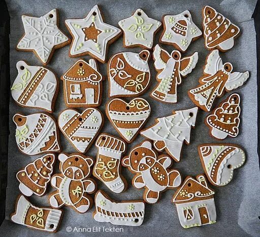 Пряники в домашних условиях фото Mézeskalács 2. idei felvonás - fehér és citromsárga Christmas cookies decorated,