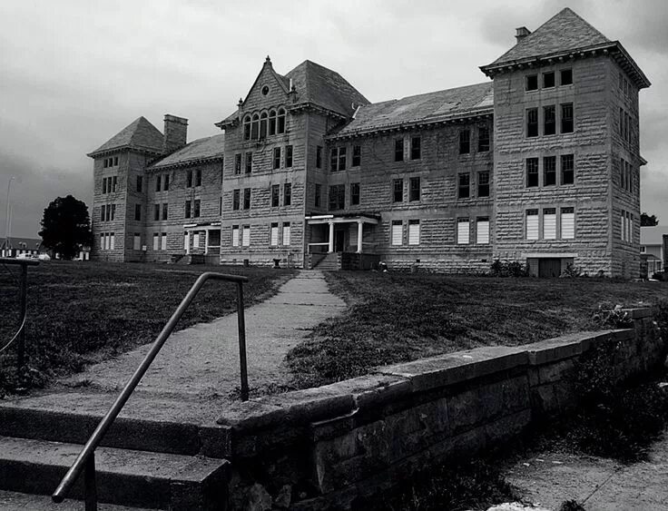 Психушка фото здания Bartonville Insane Asylum Abandoned asylums, Haunted places, Scary places