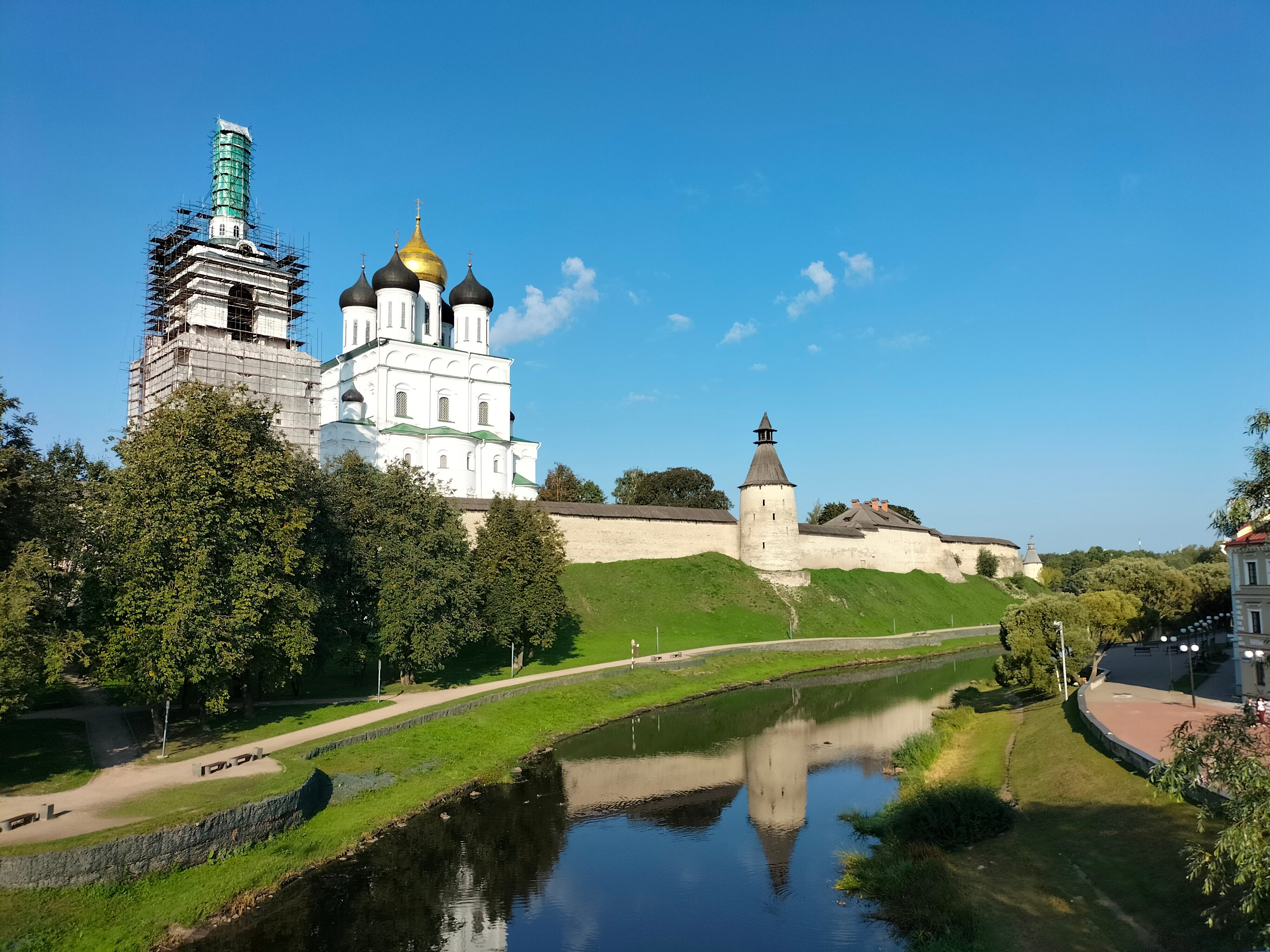 Псков достопримечательности фото Reviews of Pskov Krom, Псков, территория Псковский Кремль - Yandex Maps