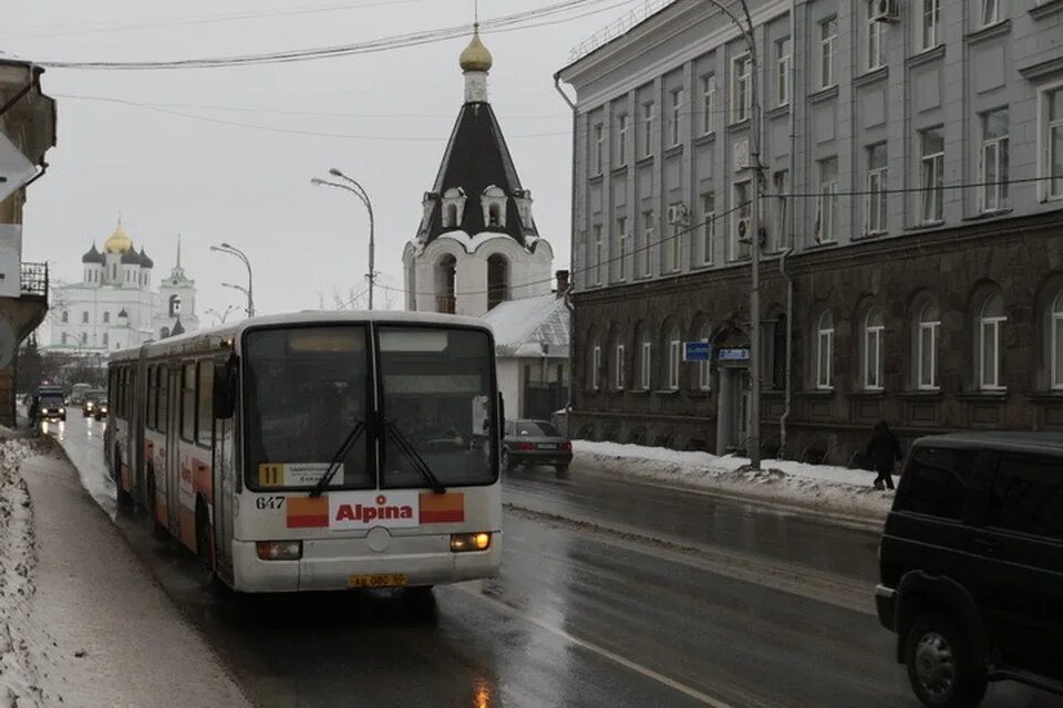 Псков фото автобусы Псковский автобус № 11 снова ездит по Гражданской - KP.RU