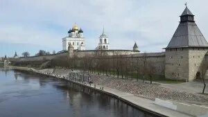 Псков кремль фото внутри У Псковского кремля: На Власьевской башне. Прогулки по городу