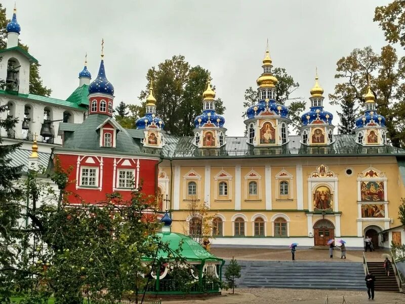 Псково печерский монастырь сегодня фото Поездка в Псковские Печеры Новости Храм святителя Василия Великого в Осиновой ро