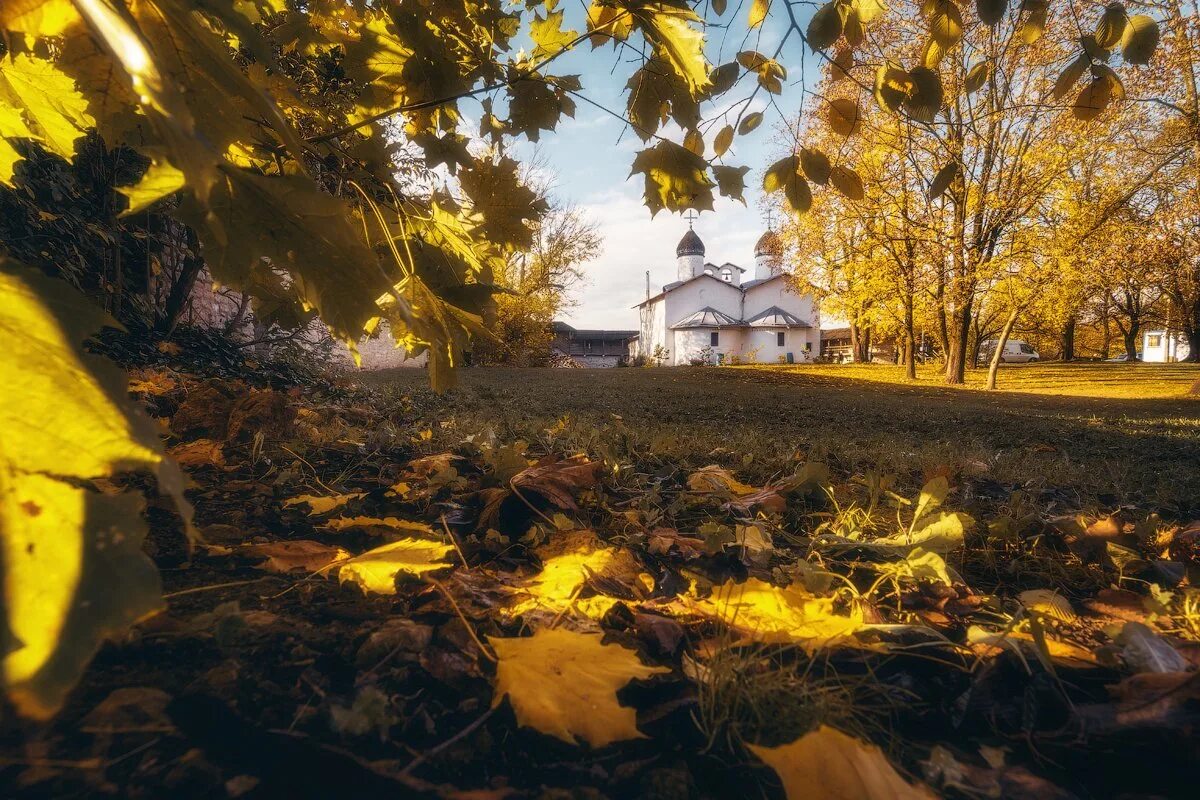 Псковская осень фото Осенний Псков. Церковь Покрова и Рождества Богородицы от Пролома.. Photographer 