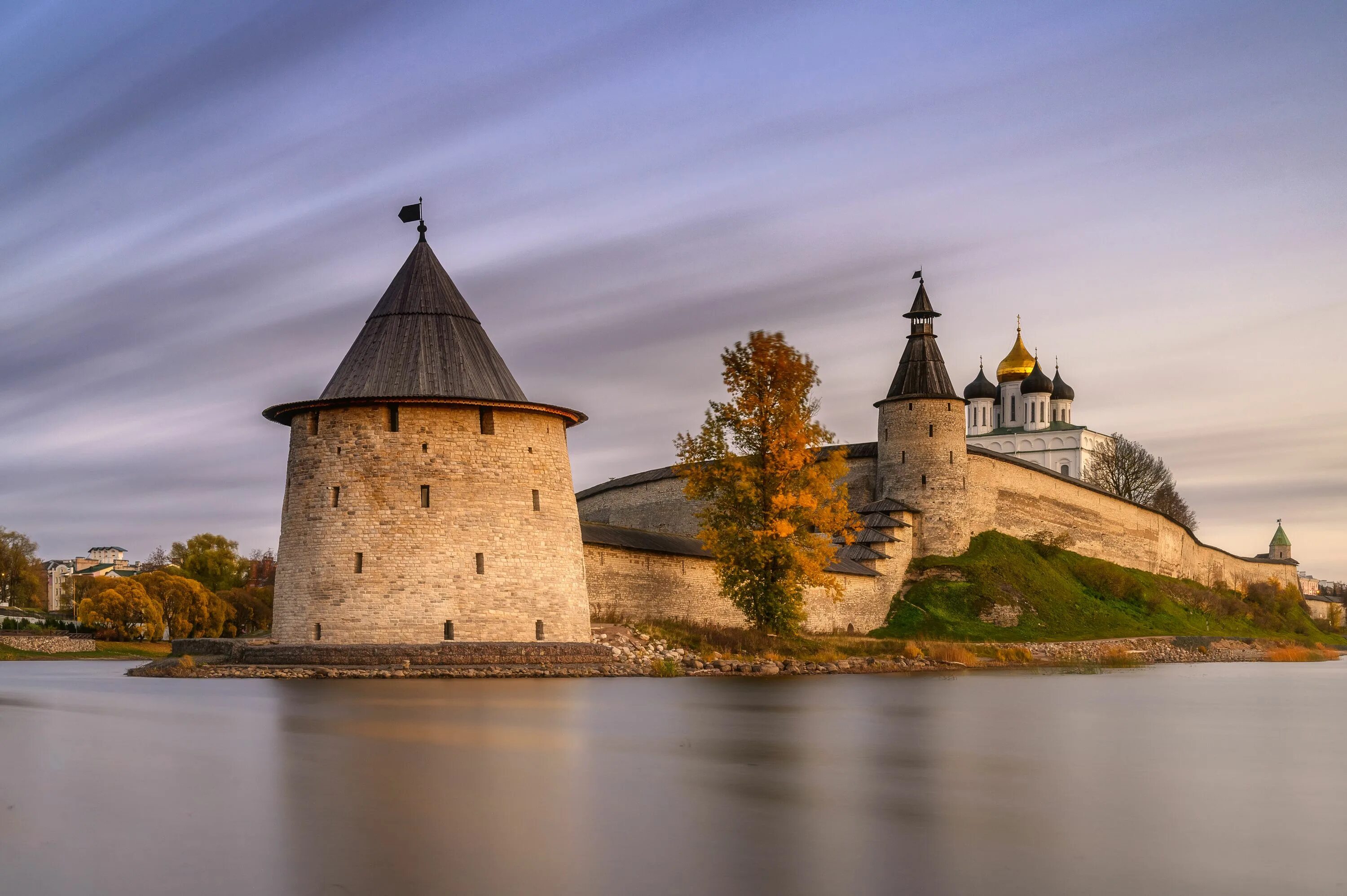 Псковский кремль фото в хорошем качестве Псковский Кром. Photographer Roman Dmitriev