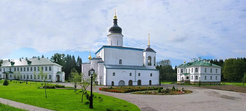 Псковский женский монастырь фото Паломничество в Спасо-Елеазаровский женский монастырь - Азбука паломника