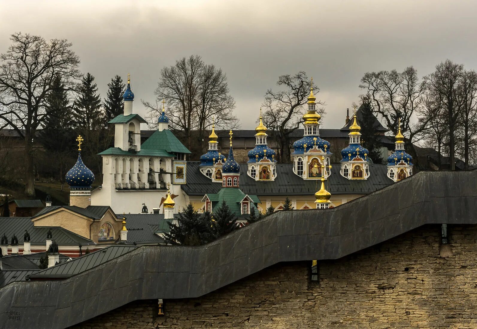 Псковско печерский монастырь фото Представители Межведомственной комиссии по вопросам образования монашествующих п