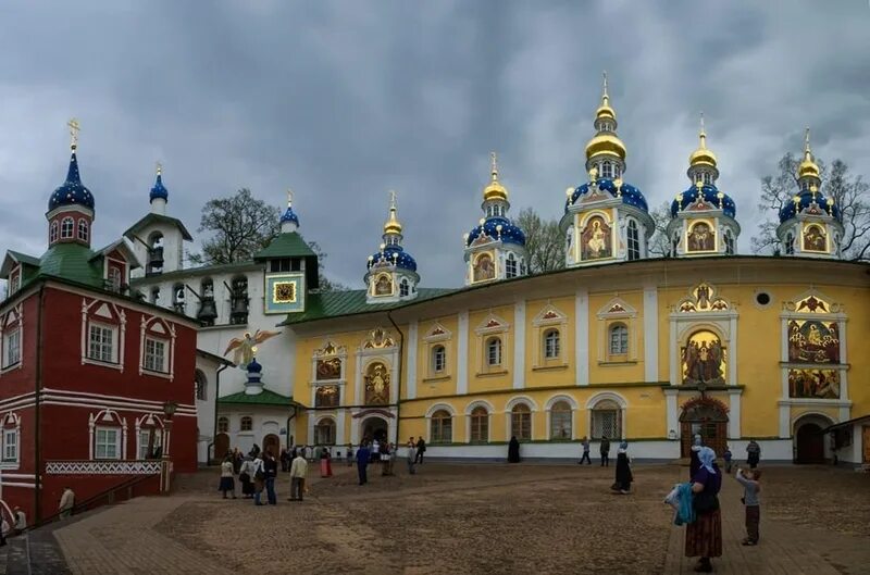 Псковско печерский монастырь фото Поездка во Псково-Печерский Свято-Успенский монастырь Новости Храм святителя Вас