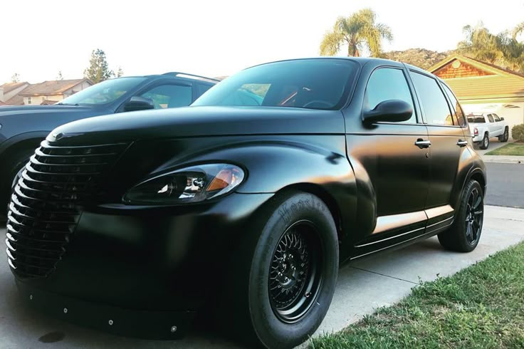 Пт крузер тюнинг фото Chrysler PT Cruiser Transformed Into 808-HP Hellcat Fighter - And yet it still h