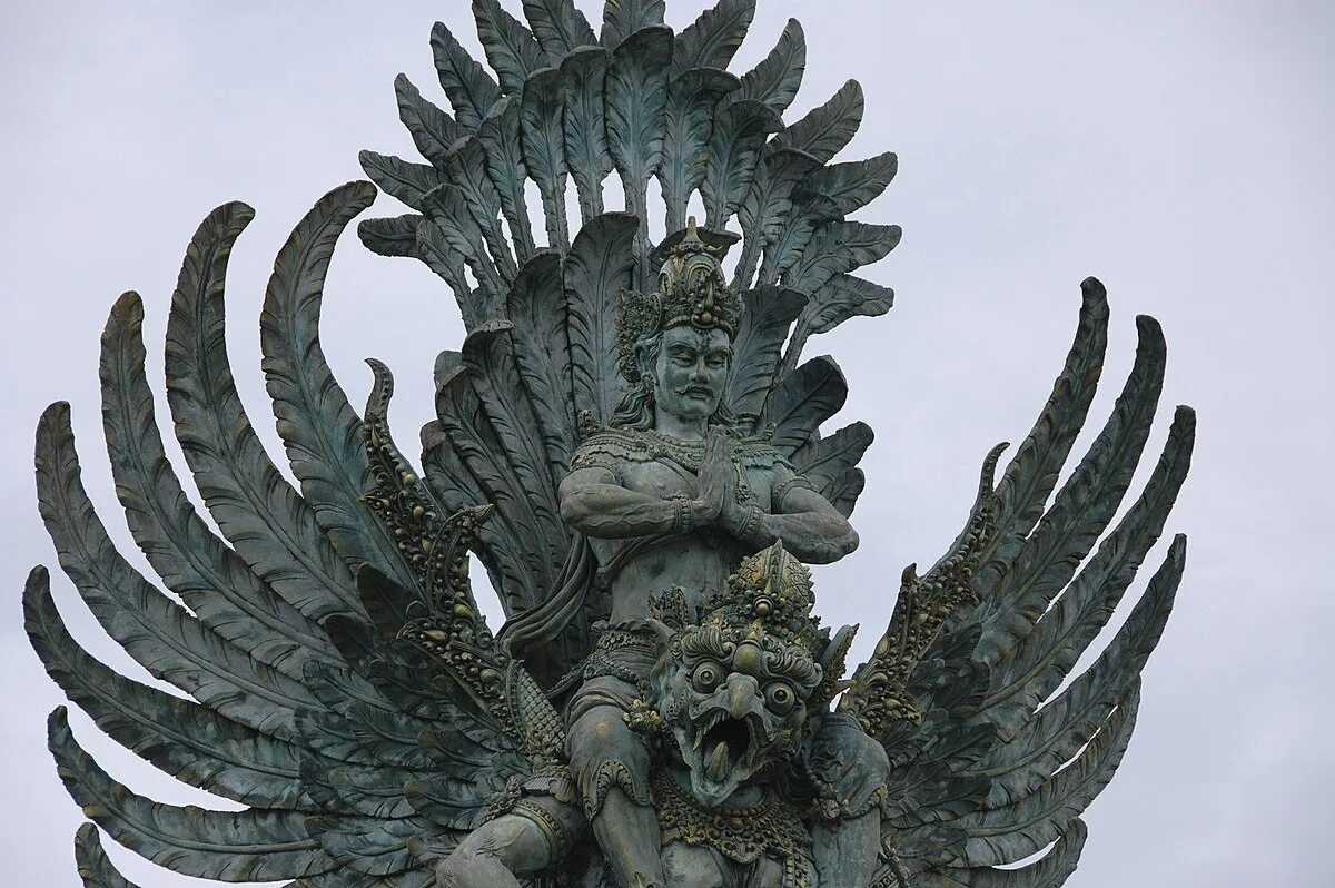 Птица гаруда фото File:Garuda Mount.jpg - Wikipedia