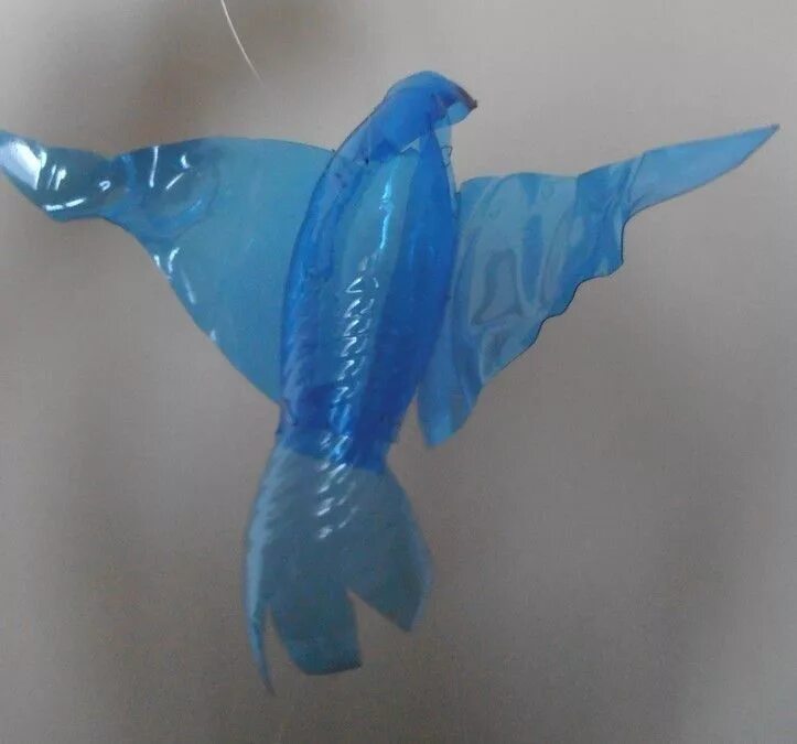 Птицы из бутылок фото Recycled Plastic Bottle Bird Craft