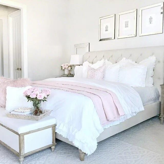 Пудровая спальня дизайн Pin by jeanne Claire Naifeh on House in 2020 Home bedroom, Pink master bedroom, 