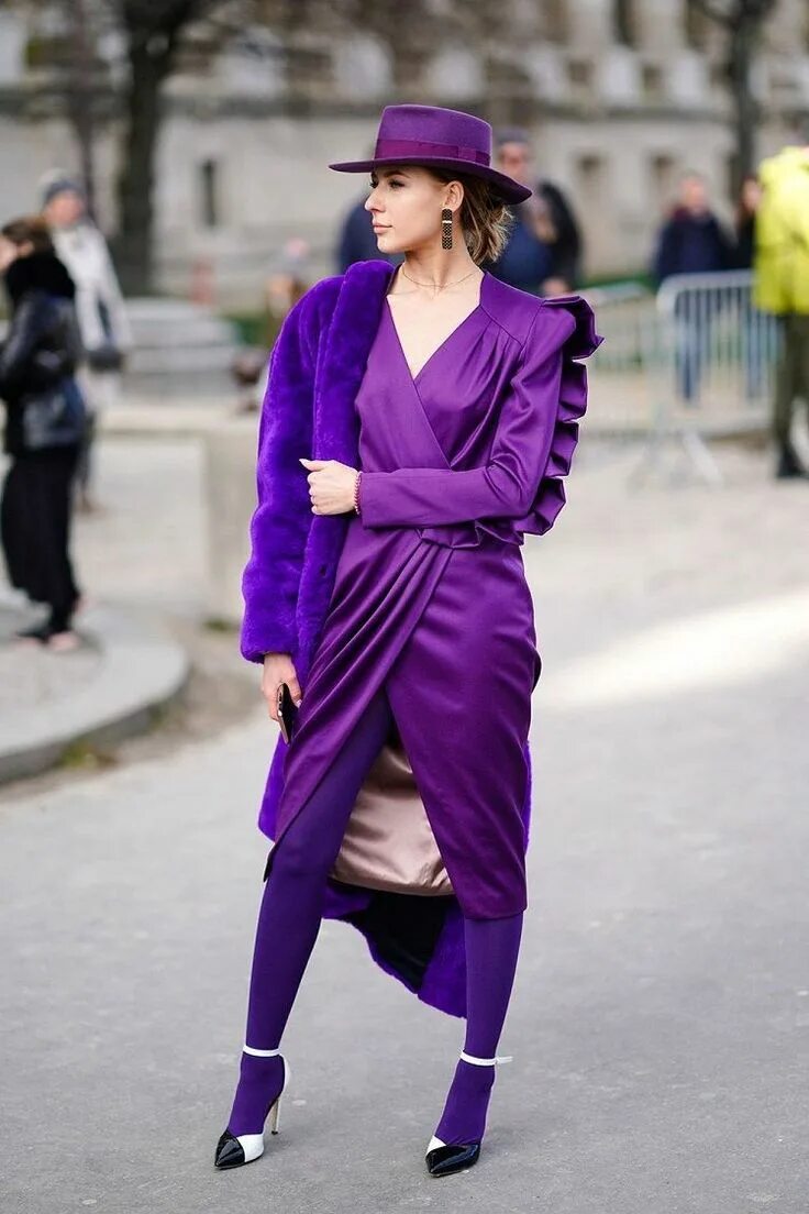 Пурпурный цвет фото в одежде Couleurs tendance automne hiver 2020-2021: zoom ! Purple outfits, Purple fashion