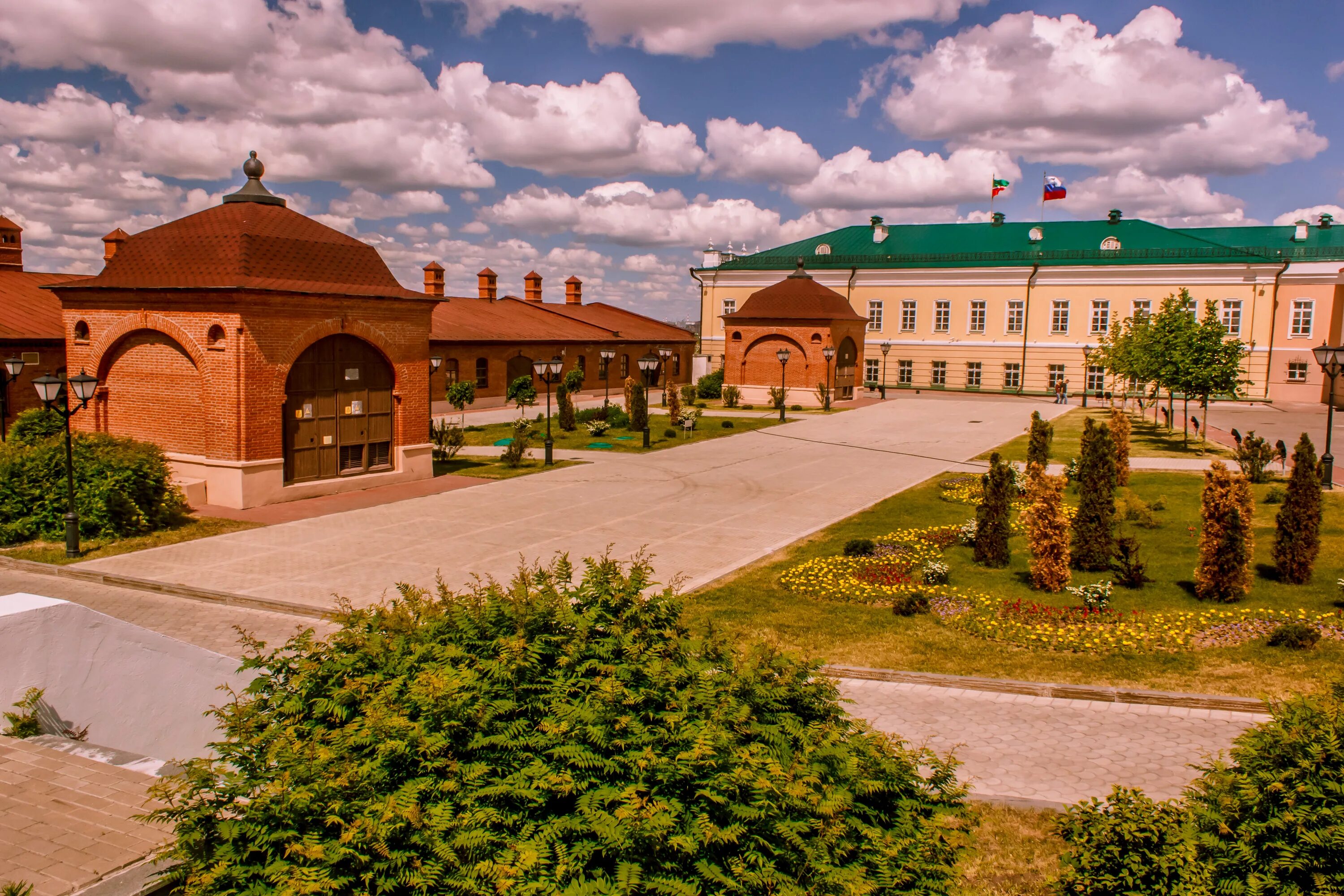 Пушечный двор казань фото File:Казанский Кремль, артиллерий (пушечный) двор, Татарстан.jpg - Wikimedia Com