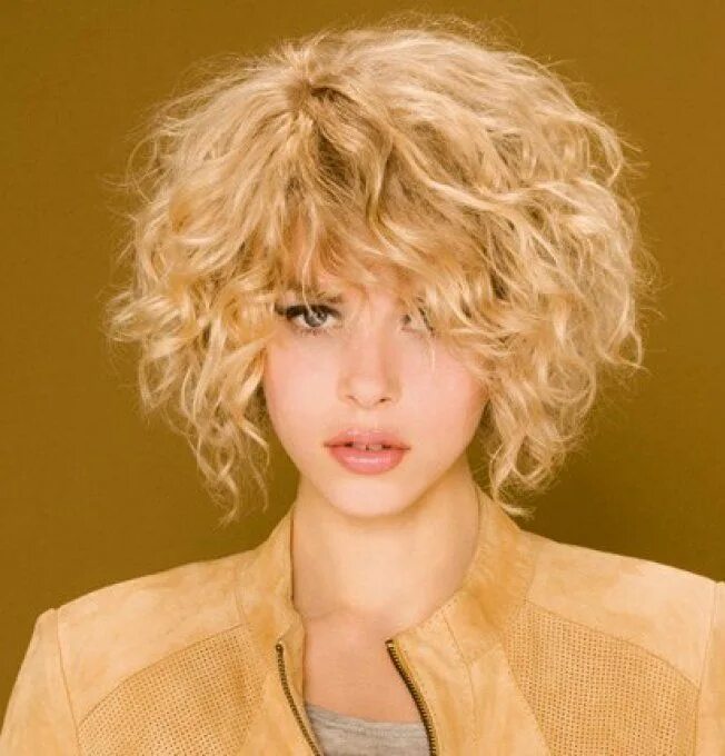 Пушистые короткие прически Short Curly Bob Hairstyles 2015 - 2016 - Haircuts 2017 Прически, Стрижка, Причес