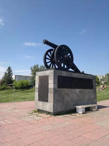 Пушка каменск уральский фото Landmark Old Cannon "Pushka" - Kamensk-Uralsky