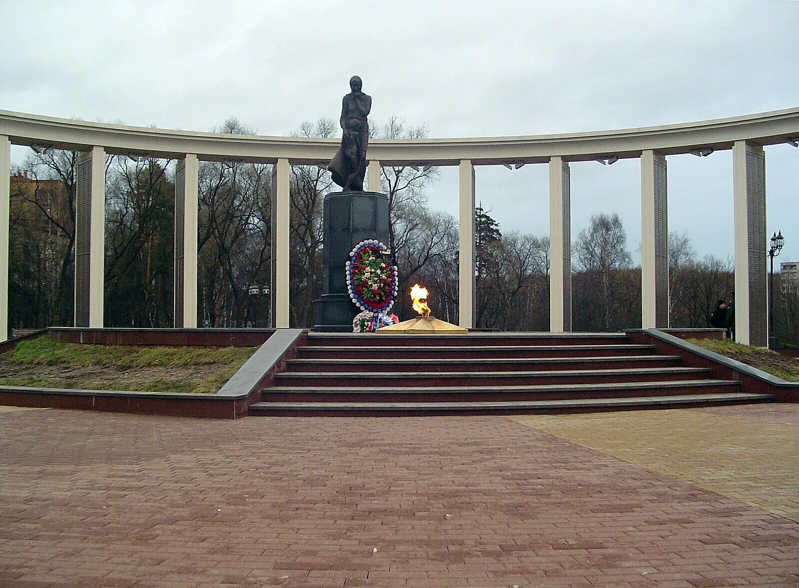 Пушкино достопримечательности московская область фото с описанием Файл:Memorial in Pushkino (01474).jpg - Википедия