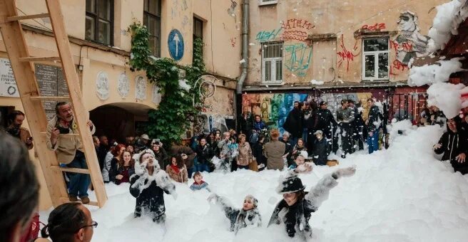 Пушкинская 10 фото Пушкинская-10, арт-центр художественных выставок и галерей, Пушкинская улица, 10