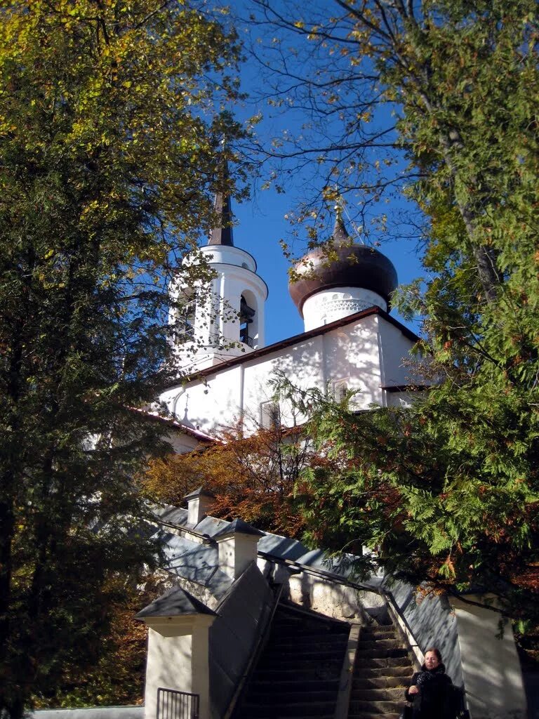 Пушкинские горы монастырь фото Псков и Псковская область. Великий Новгород. Экскурсионные туры. Отдых. Семейные