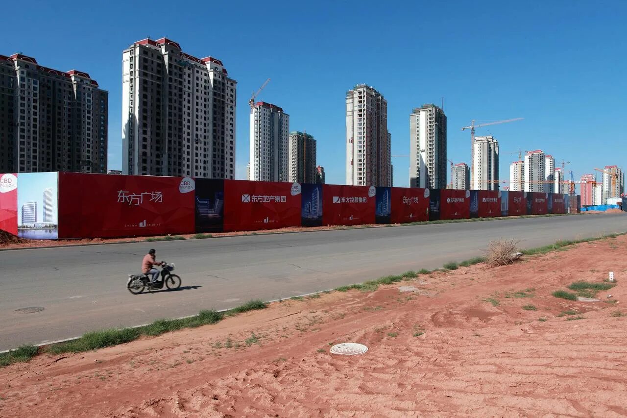 Пустые города китая фото China’s Ghost Towns Haunt Its Economy - WSJ