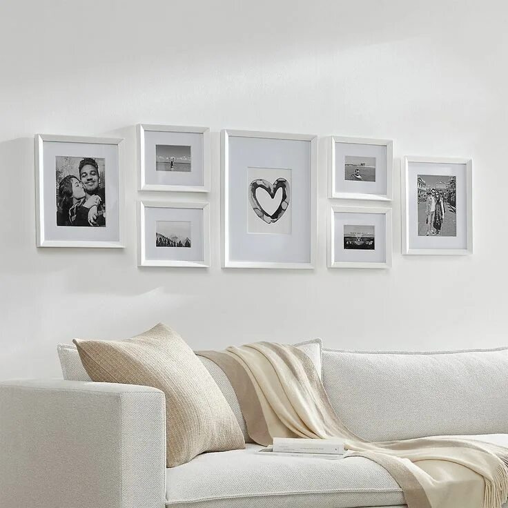 Пустые рамки на стене в интерьере Icon Wood Black Frame Gallery, Set of 7 + Reviews Crate & Barrel Gallery wall li