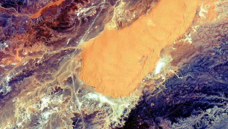 Пустыня из космоса фото ESA - Copernicus