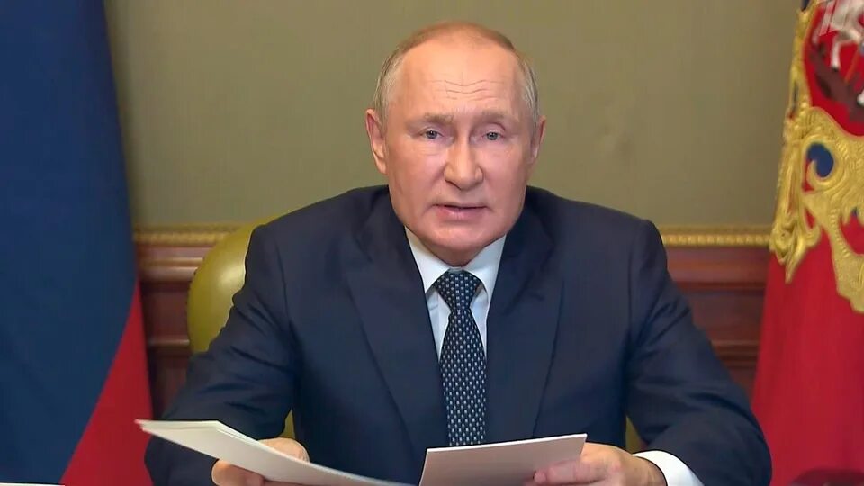 Путин фото сегодня последние Президент потребовал от губернаторов контролировать соблюдение законов при части