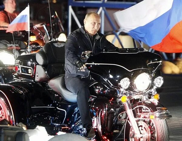 Путин на мотоцикле фото Ответы Mail.ru: Где можно побольше узнать о бандах байкеров?) ) Желательно с фот