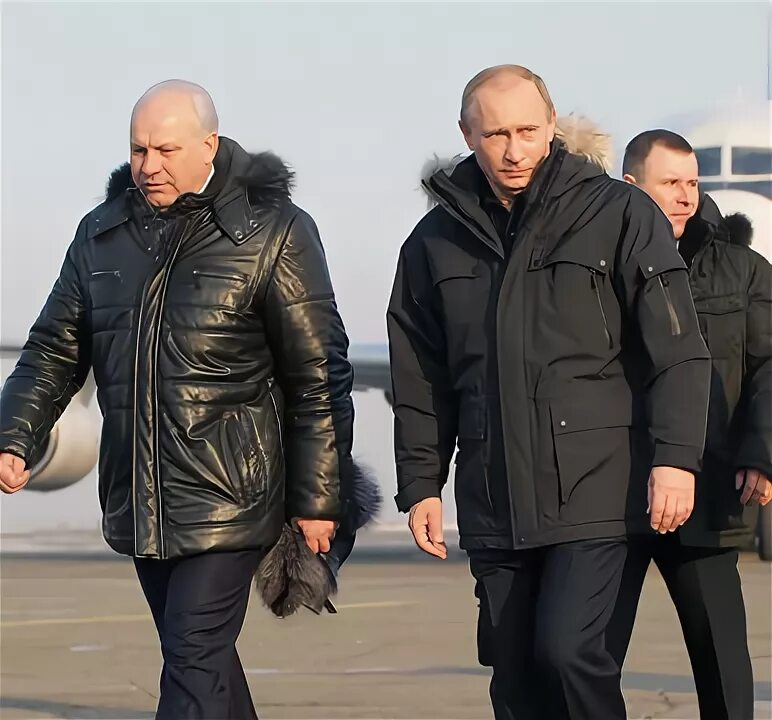 Путин в куртке аляска фото АРХИВ САЙТА ПРЕДСЕДАТЕЛЯ ПРАВИТЕЛЬСТВА РФ В.В.ПУТИНА 2008-2012 - События