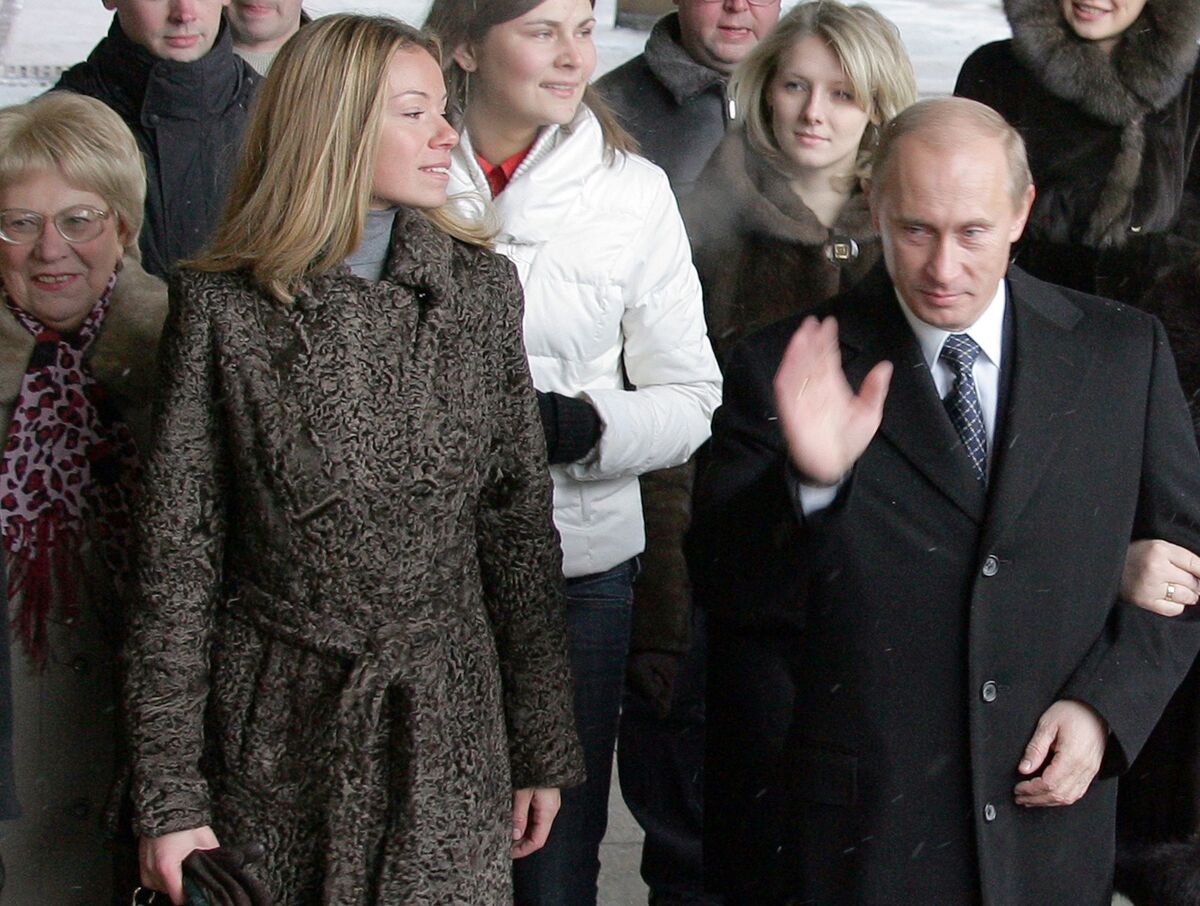 Путин владимир биография семья дети фото The Business Lives of Putin’s Daughters Maria Vorontsova and Katerina Tikhonova 