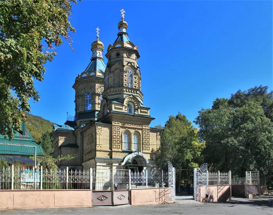 Пятигорск фото храмов Пятигорск. Церковь Лазаря Четверодневного при старом городском кладбище. - Русск