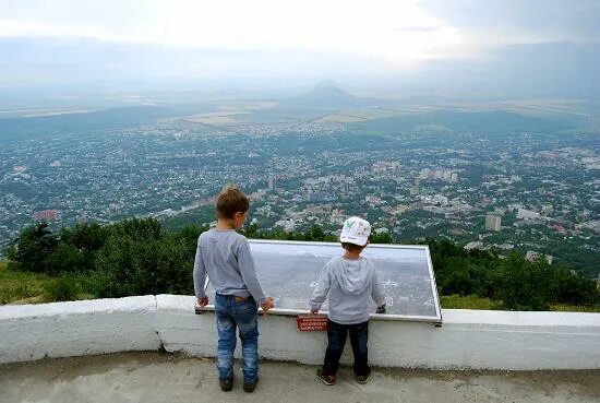 Пятигорск люди фото Станция наверху - Picture of Cable Car, Pyatigorsk - Tripadvisor