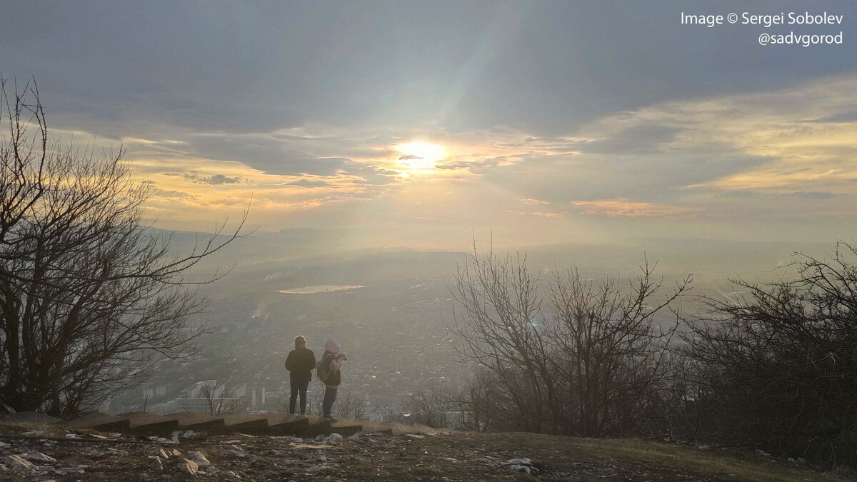 Пятигорск в тумане фото Весенний Кавказ 2023. Часть 1: Пятигорск и гора Машук Сад в город! Дзен