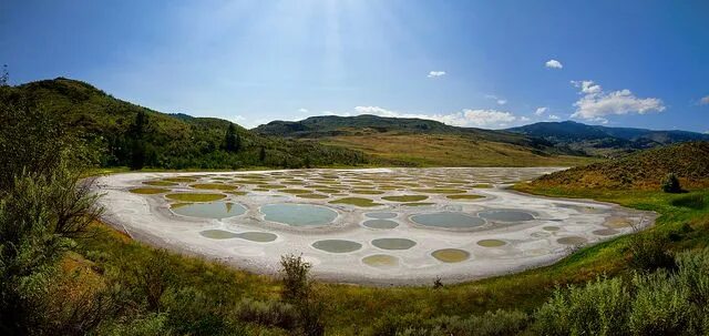 Пятнистое озеро фото Spotted Lake Khiluk Breathtaking places, Wonders of the world, Places to visit