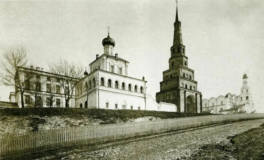 Файл:Пятницкая церковь и Казанский Богородицкий монастырь.jpg - Википедия