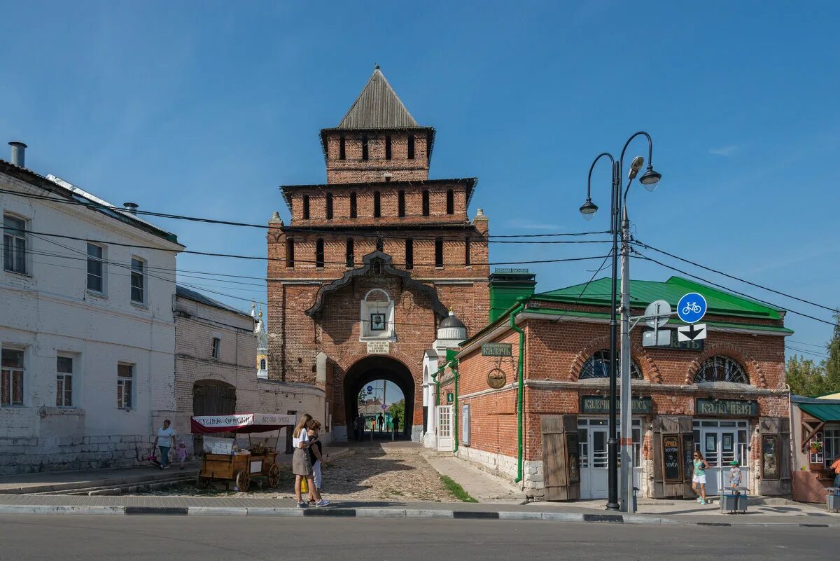 Пятницкие ворота в коломне фото Пятницкие ворота - Коломенский кремль :: Владимир Брагилевский - Социальная сеть