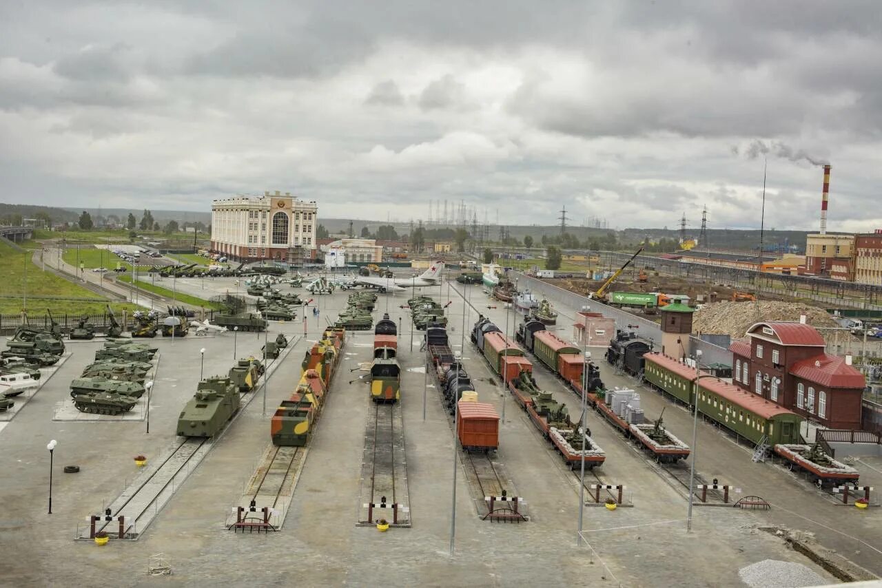 Пышма музей военной техники фото Attention, the announcement! UMMC Museum from the city of Verkhnyaya Pyshma on t