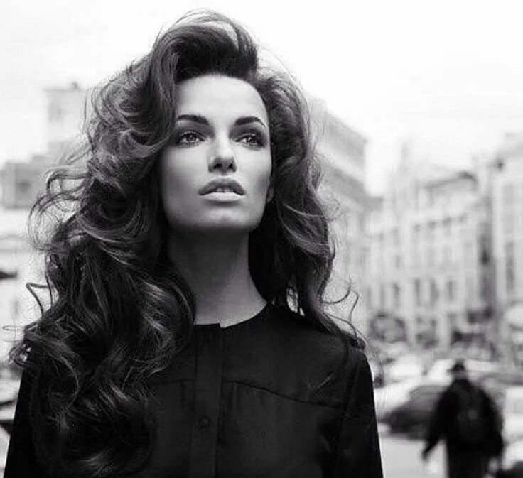 Пышная прическа на длинные Big hair Hollywood hair, Old hollywood hair, Big hair curls