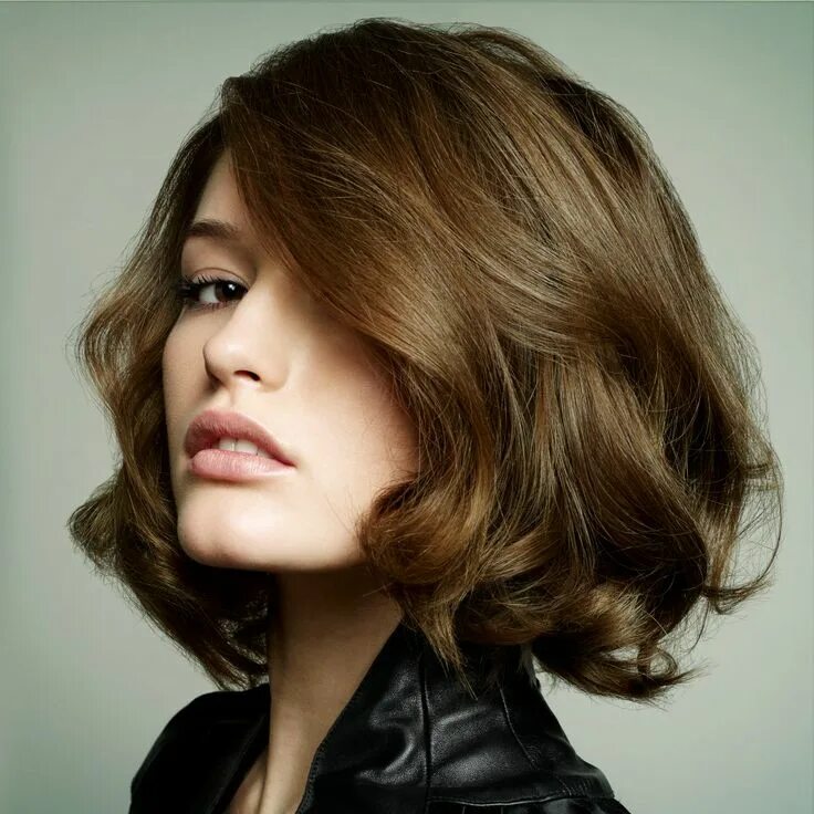 Пышное каре фото Medium haircuts and styles: 80+ ideas to inspire a mid-length 'do Short wavy hai