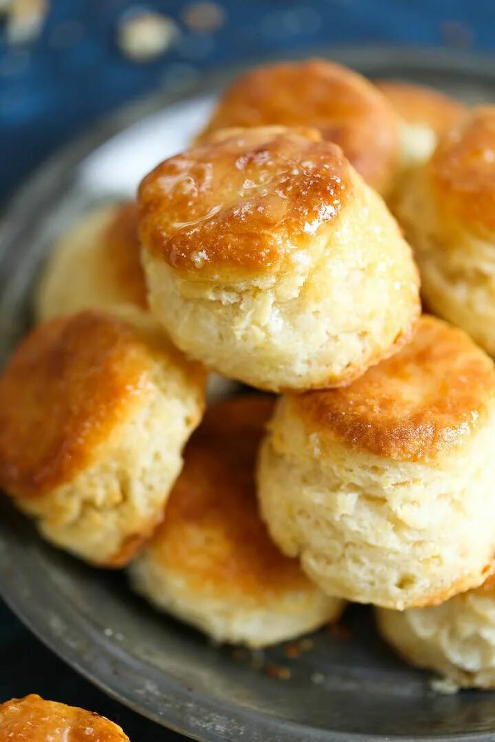 Пышное печенье рецепт с фото Flaky Mile High Biscuits Recipe Biscuit recipe, Flaky biscuits, Homemade biscuit