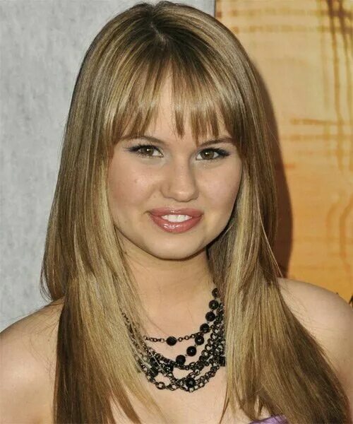 Пышные челки фото Debby Ryan Straight hairstyles, Choppy bangs, Hairstyles with bangs