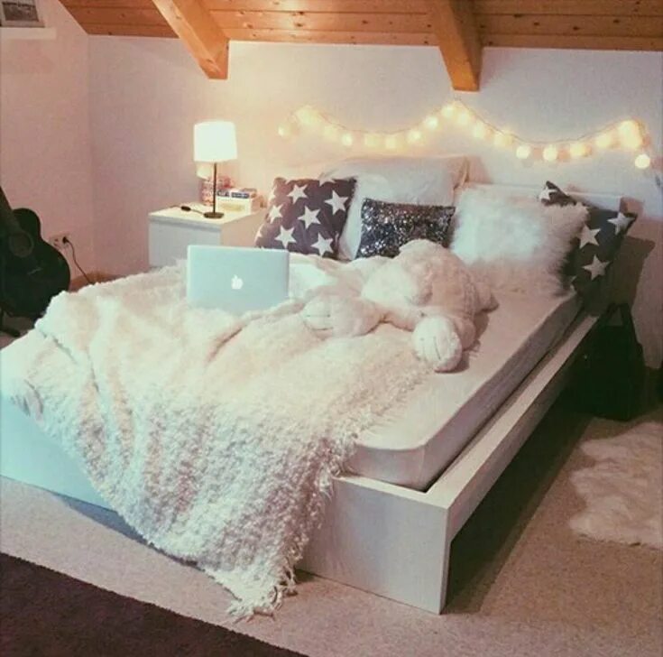 Пышные на кровати фото Pin by Ayelen Alvarez on tumblr rooms ❤ Room inspiration, Bedroom decor, Room