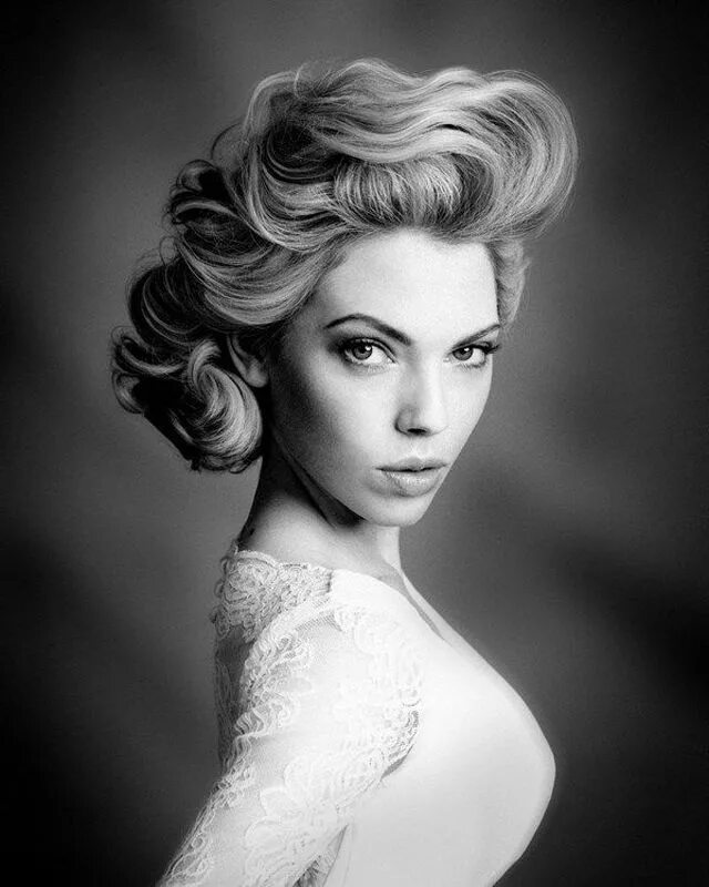 Пышные прически на средние Wedding Inspiration Hollywood glamour hair, Long hair styles, Wedding hairstyles