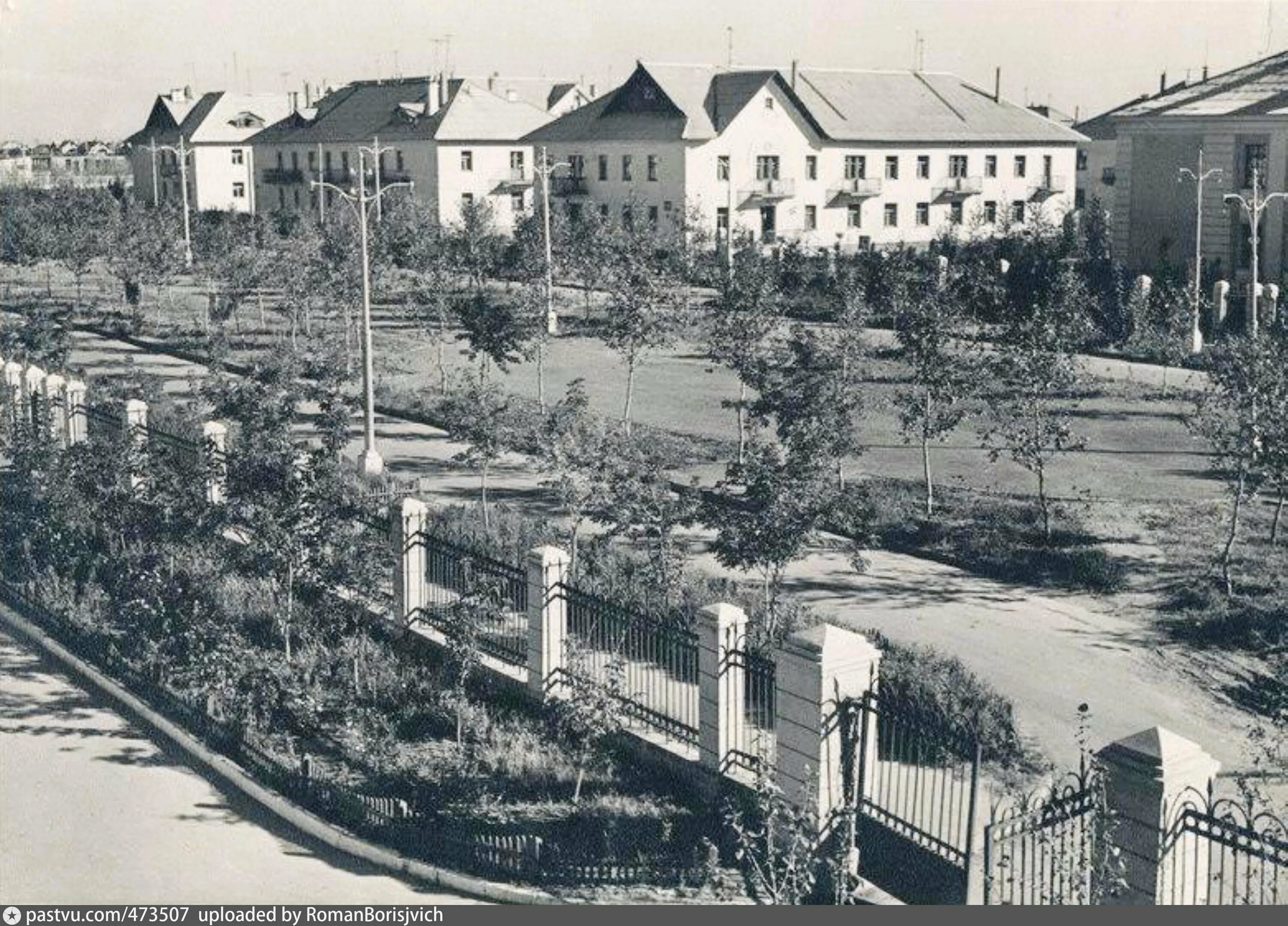 Рабочий поселок фото Улица рабочего поселка (городок Нефтяников) - Retro photos