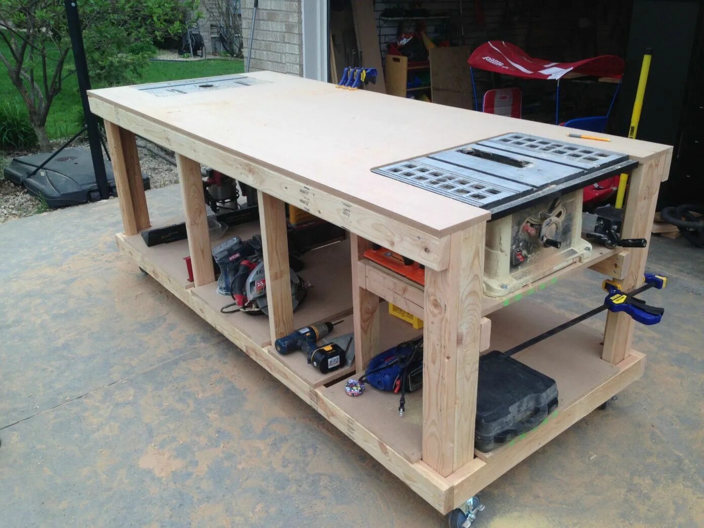 Рабочий самоделки I Built a Rolling Workbench Werkbank, Werkbank ideeën, Werkbank plannen