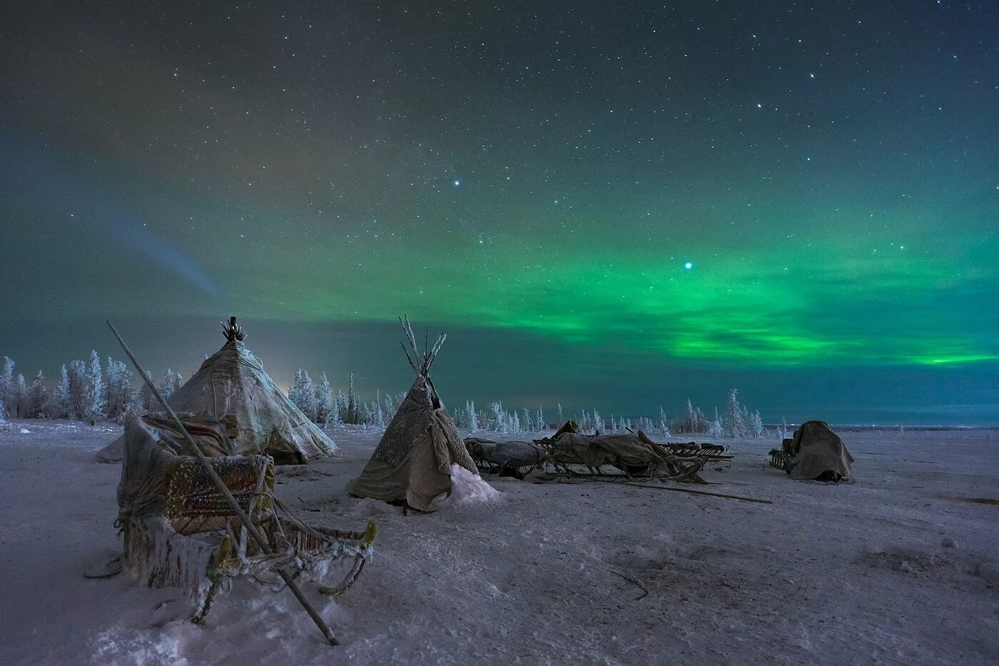 Работа север фото Картинки по запросу северное сияние чум олень Peinture ciel, Aurores boréales, P