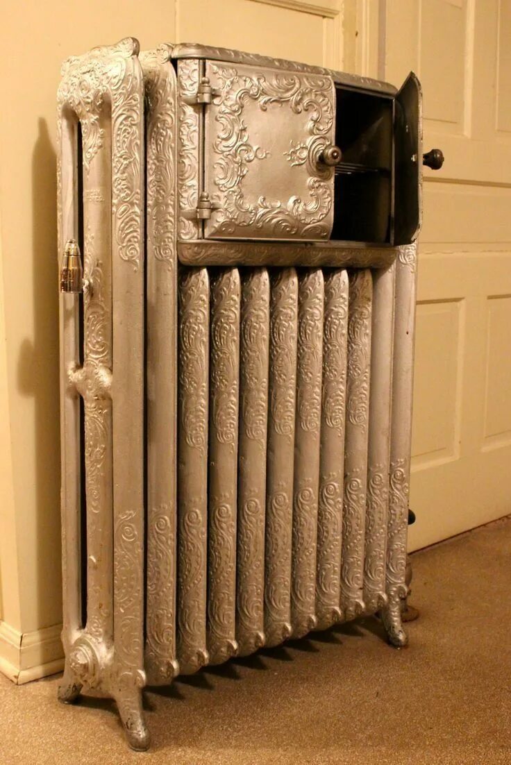 Радиаторы старые фото Vintage Radiators with Built-In Plate Warmers Sound Pretty Good Right Now - Core